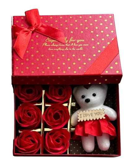 Cutie cadou Trandafiri cu Ursuleț