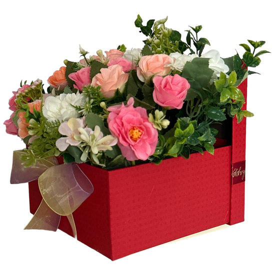 Aranjament floral cutie roșie L