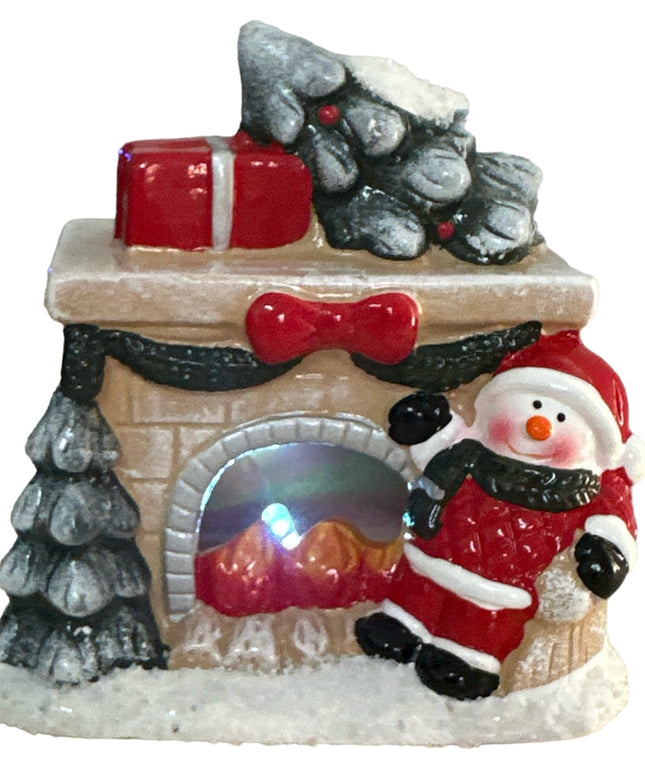 Figurină Crăciun Șemineu cu lumini 13cm 905-2