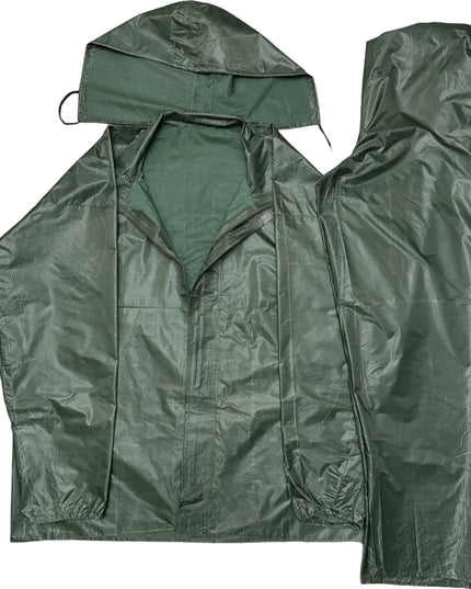 Costum impermeabil din PVC