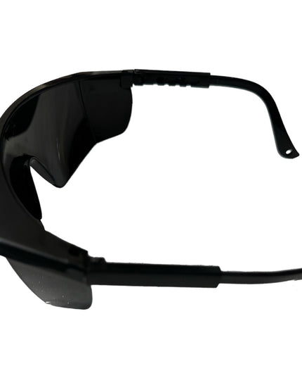 Ochelari de protecție cu brațe reglabile.