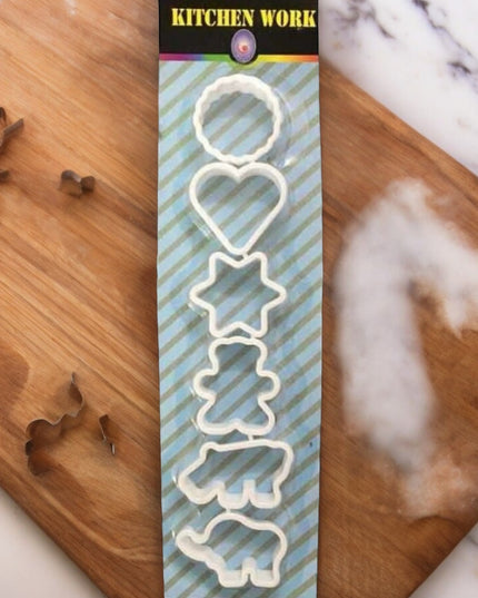 Set 6 forme de prăjituri din plastic