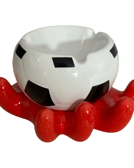 Scrumieră ceramică Mână cu minge