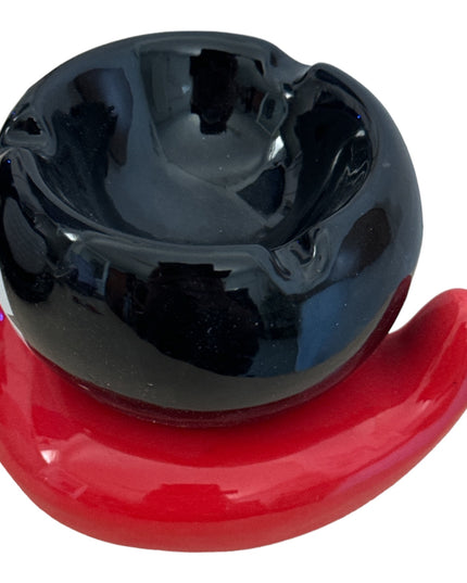 Scrumieră ceramică Mână cu minge