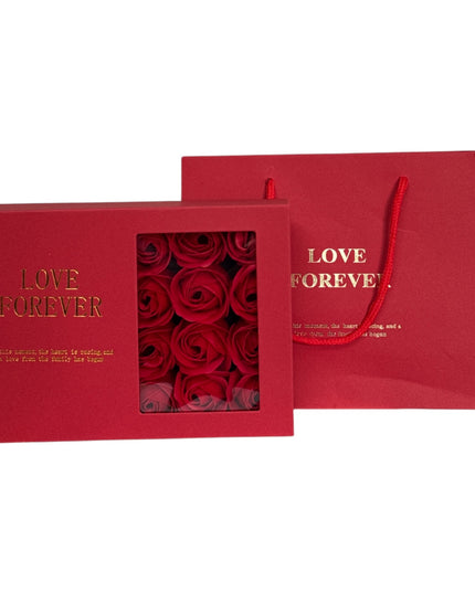 Cutie cadou cu 12 trandafiri de săpun și pungă cadou 18x13cm