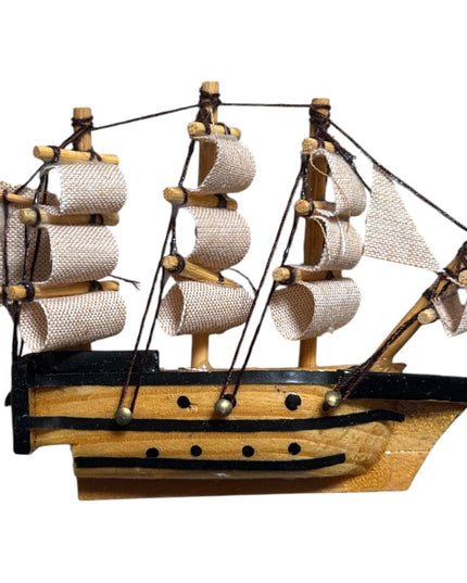 Corabie cu magnet Feng Shui 8cm