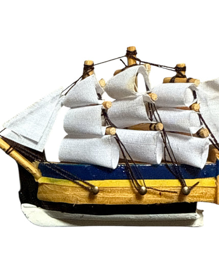 Corabie cu magnet Feng Shui 8cm