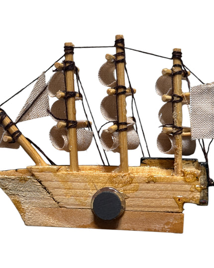 Corabie cu magnet Feng Shui 8cm