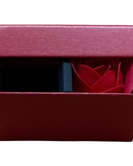 Cutie cadou cu 1 Trandafir din săpun 8x5cm