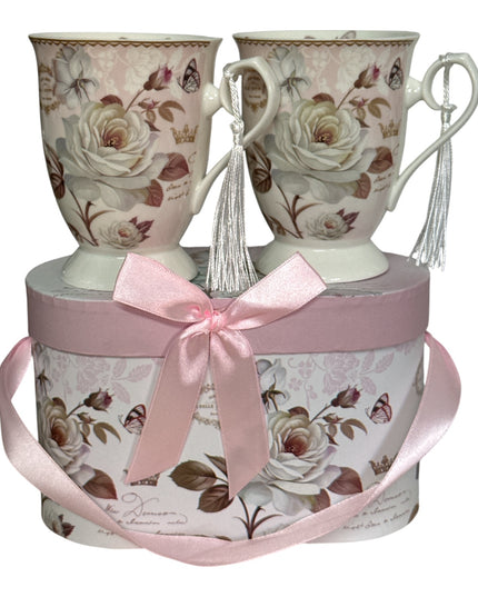 Set cadou 2 căni cu ciucure – design floral cod 1117