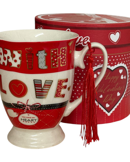 Set cadou cană cu ciucure – design Love