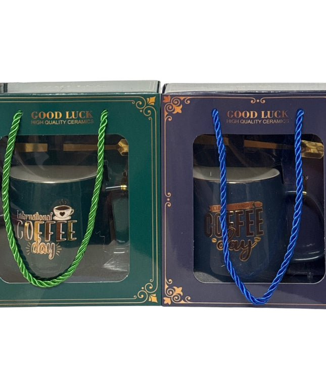 Set cadou cană cu capac și linguriță Gold HM450