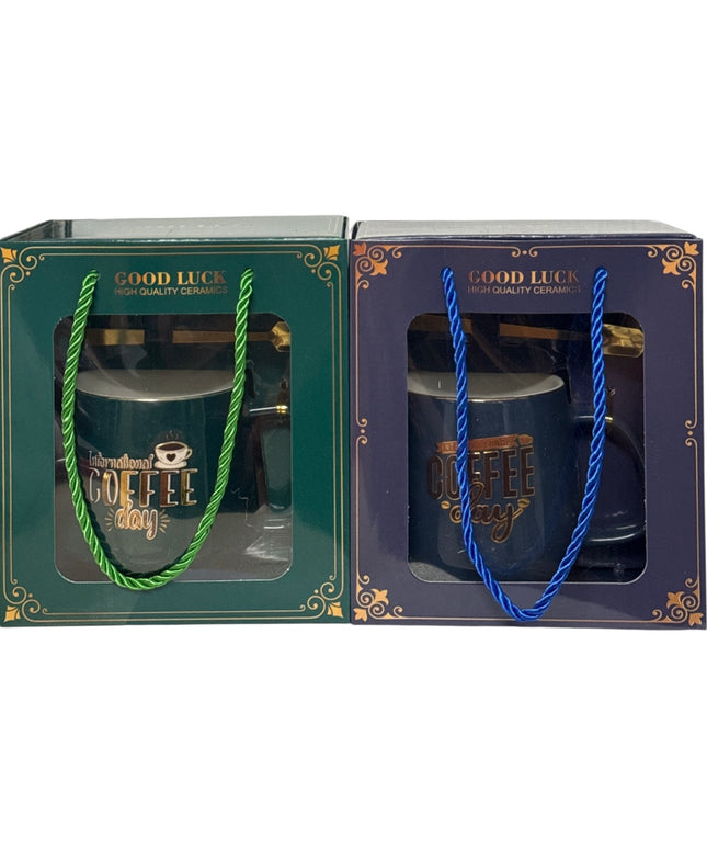 Set cadou cană cu capac și linguriță Gold HM450