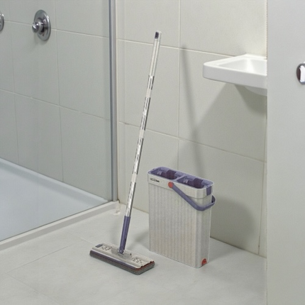 Set găleată cu spălare și stoarcere integrată + mop plat