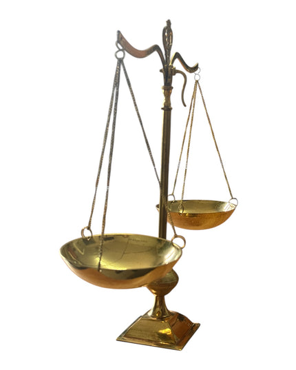 Balanță decorativă mare din alamă – design clasic elegant 35cm